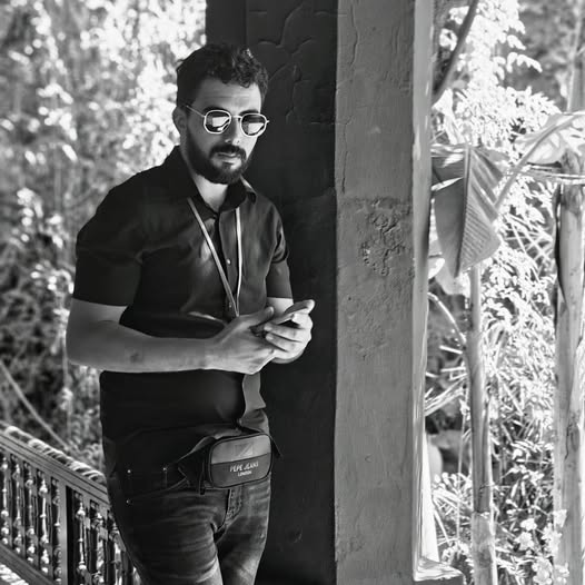 Black and white portrait of Yousef, founder of Tarla Tours.